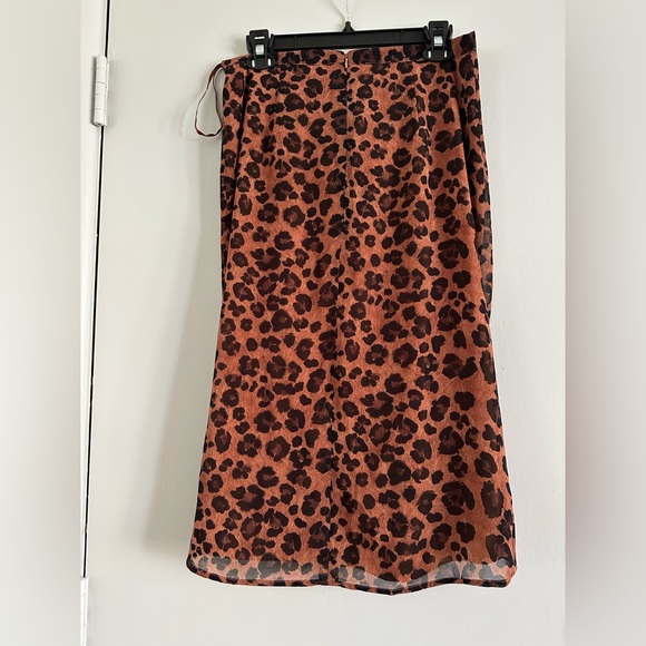 NWOT Gianni Bini cheetah print skirt with cinched ribbon size 10 - Picture 6 of 8